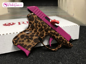 little pink gun
